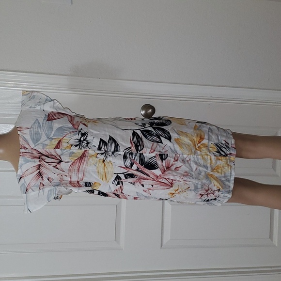 5.95 shipping C & C m linen mini pastel tropical print flutter sleeve pull over - Picture 2 of 9